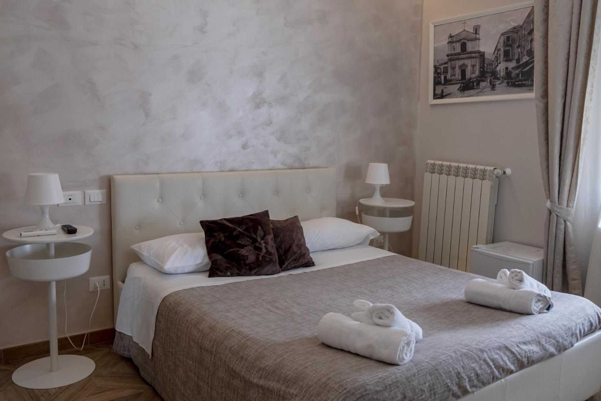 Bed & Breakfast Domus Monasteire 3*