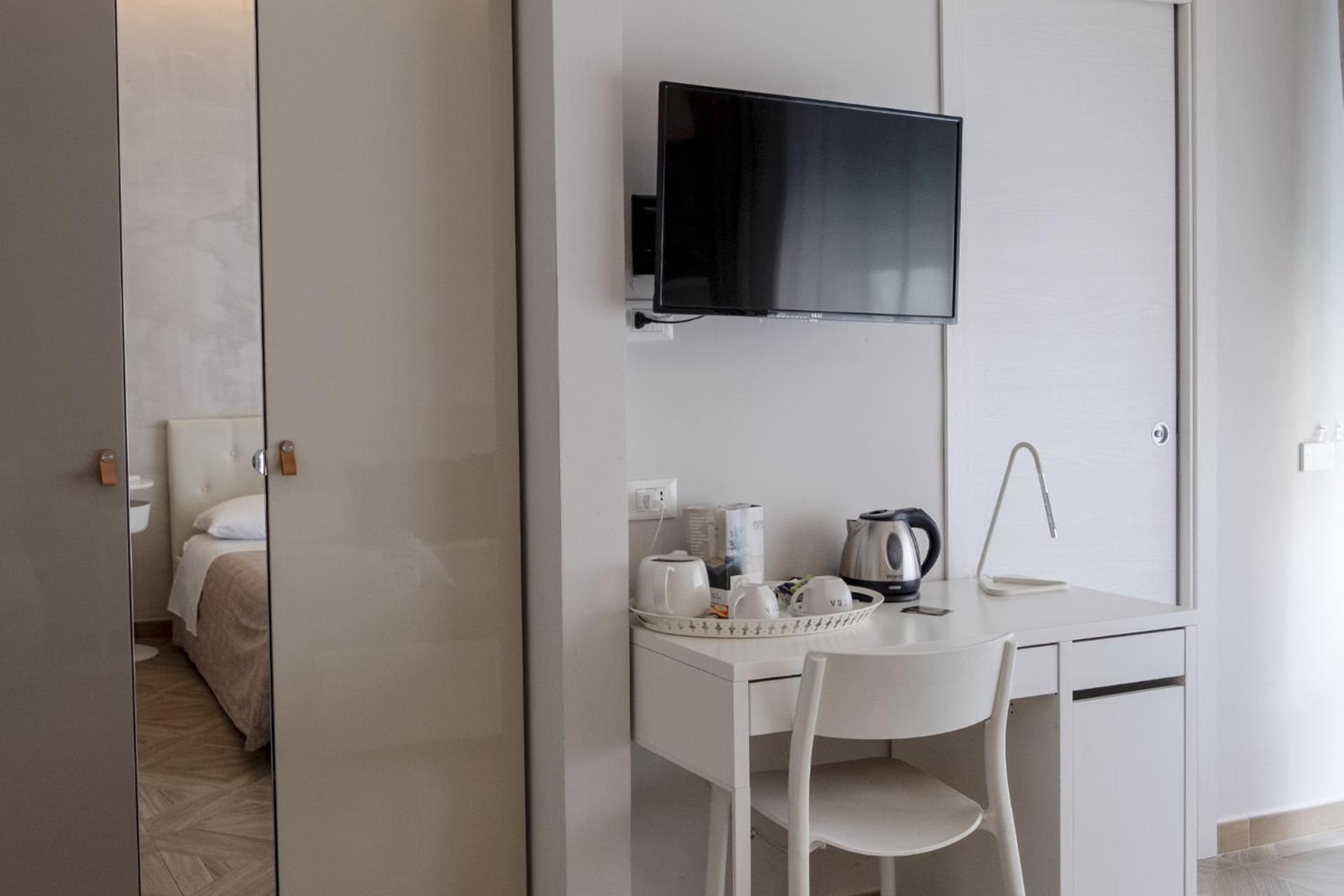 Couette-café Domus Monasteire 3*