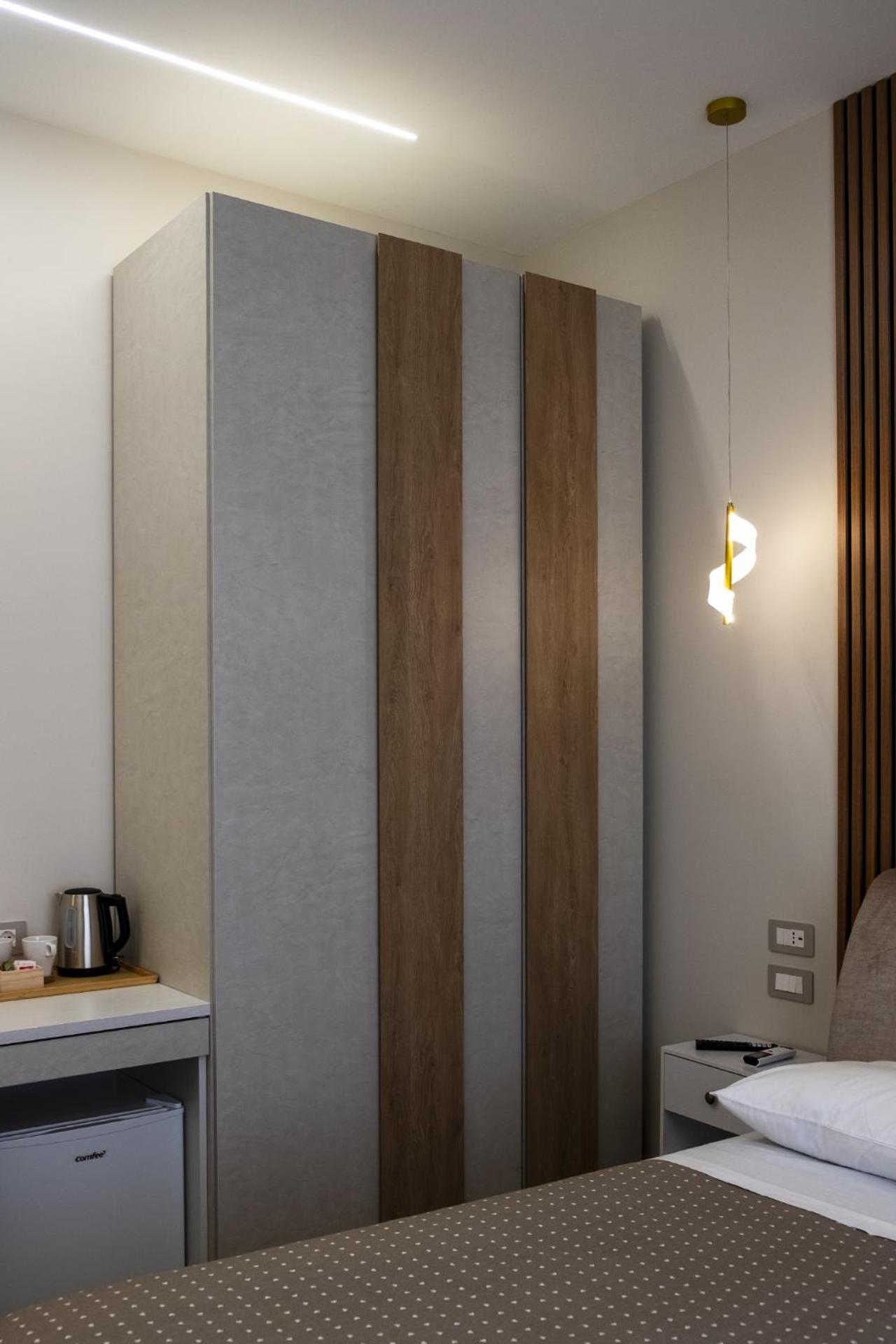 Couette-café Domus Monasteire 3*